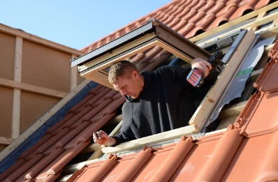 Pose de fenêtres de toit Velux à Harricourt